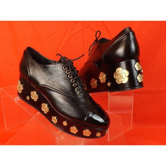 NIB CHANEL G31722 BLACK LEATHER CAMELLIA CC PLATFORM CAP TOE LACE OXFORDS 38.5 - Picture 2 of 12